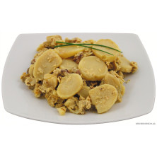 Patatas fritas con tocino y huevo